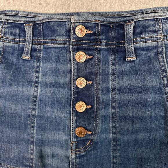 American Eagle Denim Shorts Blue Womens Size 12 Super Hi-Rise Shortie Button Fly - Picture 2 of 8